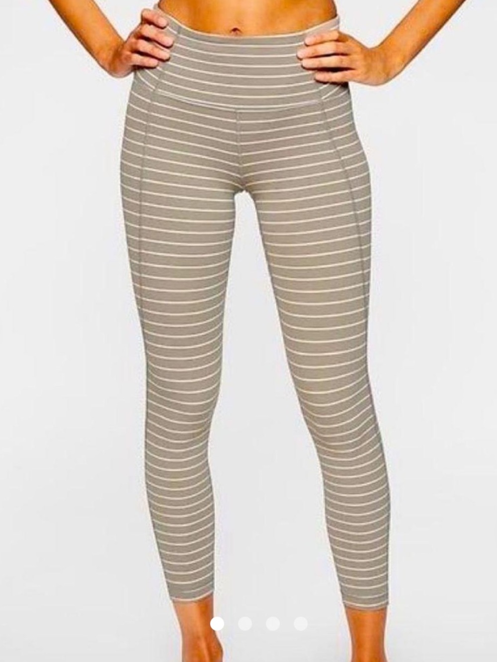 Athleta Women’s Gray Stripe Salutation 7/8 Tights legging in a size XL